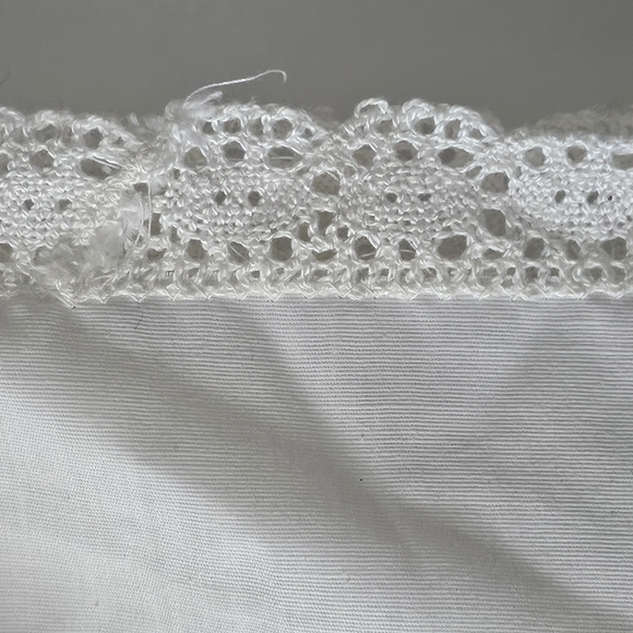 Floral Embroidered Lace Table Runner - Picture 3 of 3